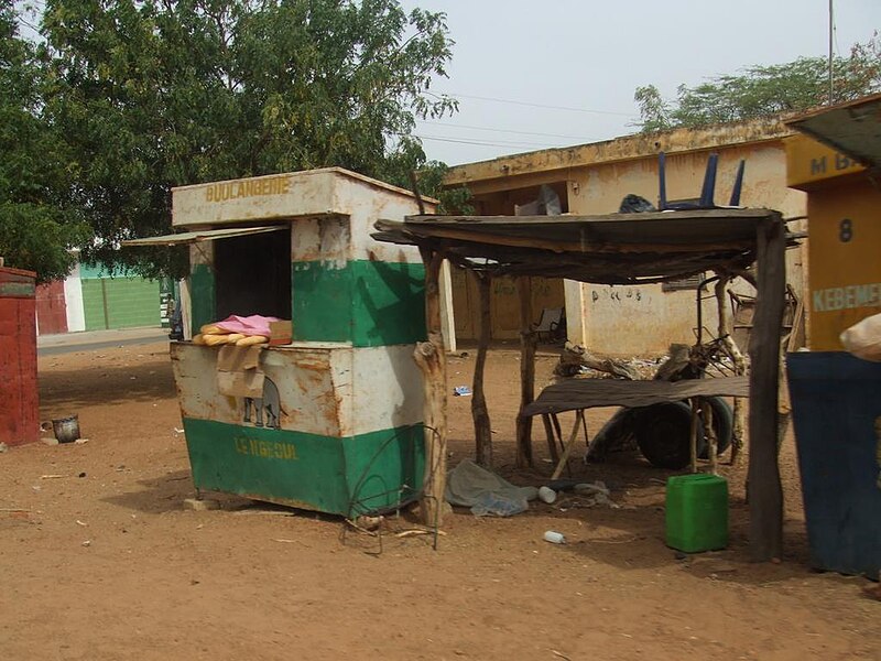 File:LougaBoulangerie.jpg