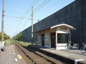 File:Manyosen_Higashi-Shinminato_Station.jpg