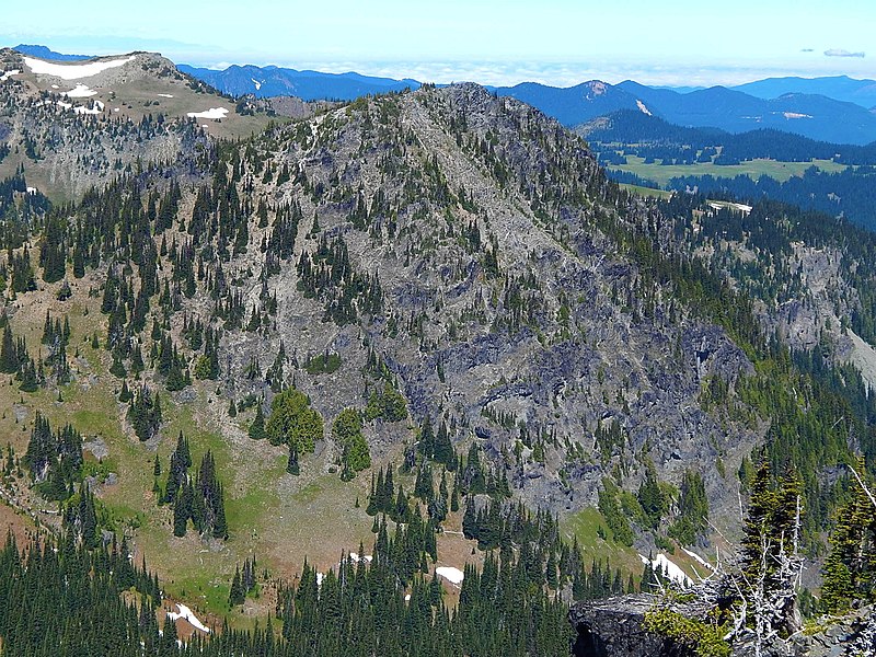 File:McNeeley Peak in Mount Rainier National Park.jpg