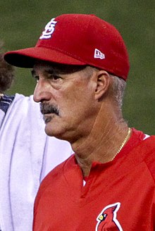 Texas Rangers bring back Mike Maddux as pitching coach