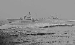 HMS Mode under en øvelse sommeren, 1980 tilsammen med søsterskibet HMS Magne (P153).