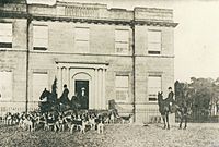 Monkcastle House and the Eglinton Hunt Monkcastle House, Hunt, Dalry, North Ayrshire.jpg
