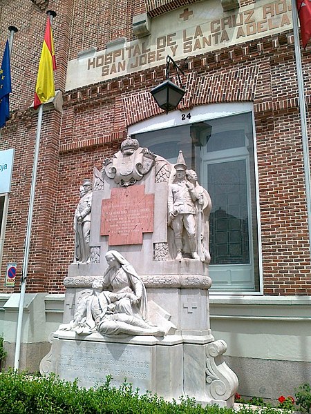 File:Monumento duquesa Victoria en Madrid.jpg