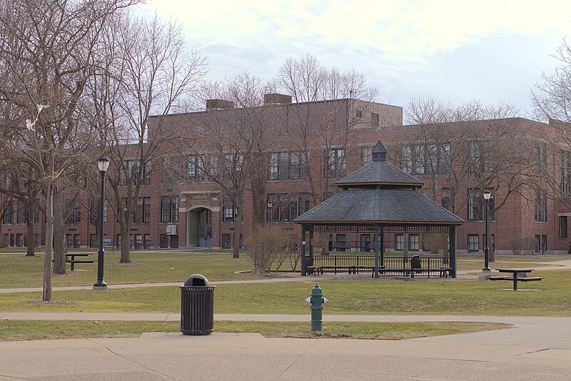 File:Morris Hall.jpg