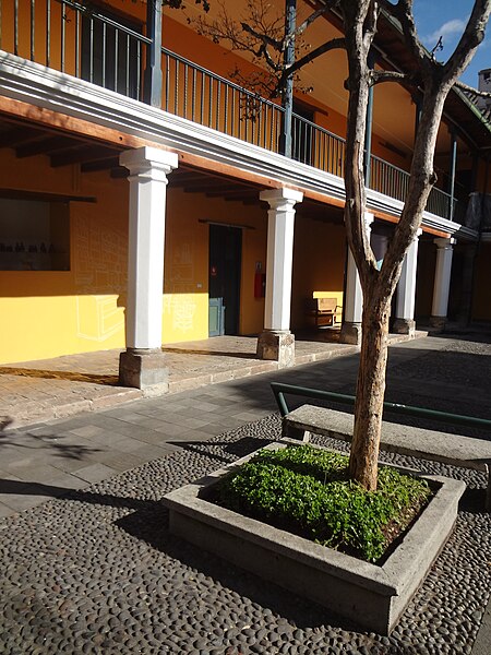 File:Museo de la Ciudad, Quito (interior) pic a6.JPG