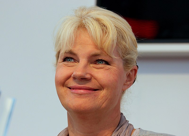 File:Nele Neuhaus Frankfurter Buchmesse 2016.jpg