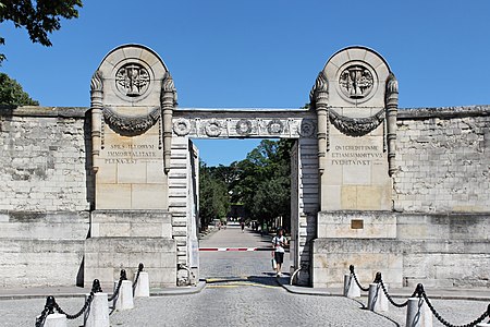 Tập_tin:Père-Lachaise_-_entrée_principale_01.jpg