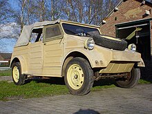 Volkswagen Kübelwagen, modelo militar basado en el KDF, predecesor del Volkswagen Safari