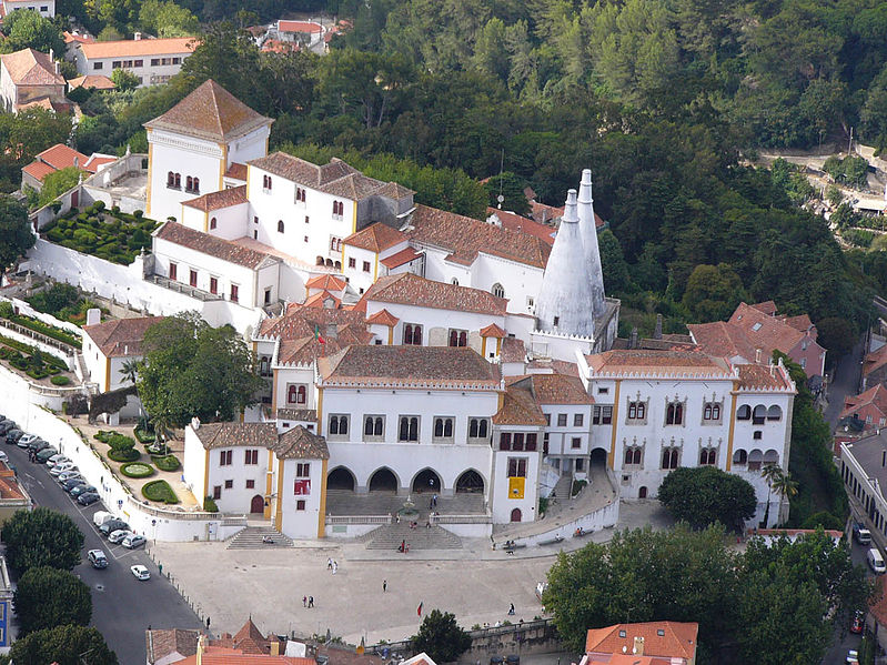 File:PalacioSintra7.jpg