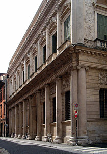 Palazzo Barbaran Da Porto facciata.jpg