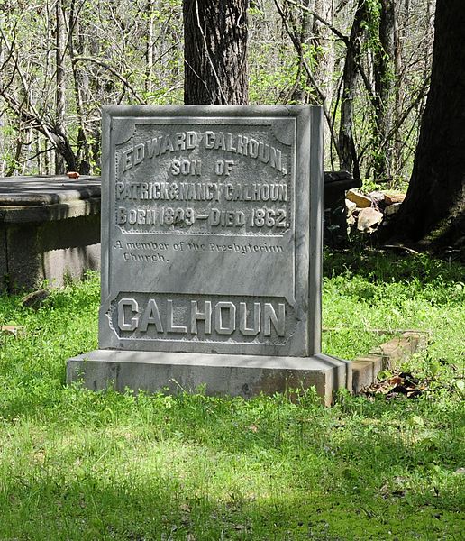 File:Patrick Calhoun Family Cemetery.jpg