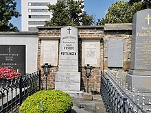 Grabmal der Familie Püttlingen auf dem Pfarrfriedhof Penzing in Wien (Quelle: Wikimedia)