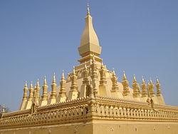 Stúpa Pha That Luang ve Vientiane, symbol Laosu