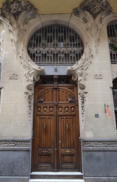 File:Porta de la casa Ferran de Terol.JPG