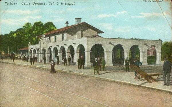 Santa Barbara station in a 1910 postcard