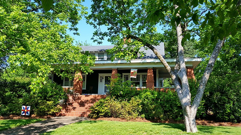 File:Roscoe Conklin Linder House - Hartwell, GA.jpg