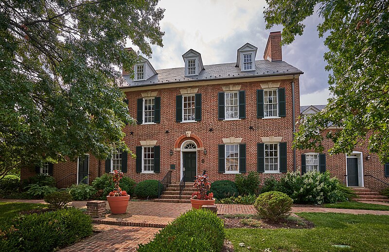 File:Rossborough Inn in College Park, MD.jpg