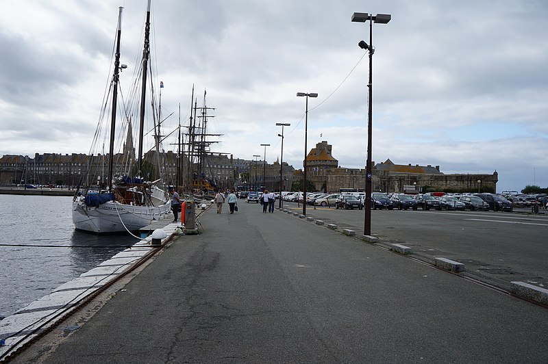 File:Saint-Malo Ships at berth in 2017 (23).JPG