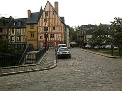 Sarthe Le Mans Grande Rue Maison du Pilier-Rouge 17052012 - Panorama (1) .jpg