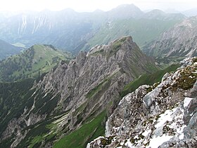 Jižní stěna Sattelkopf a Rosskopf při pohledu z Glasfelderkopf.