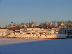 Nava cu motor Serghei Abramov în ianuarie 2010