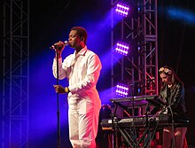 Shamir on the Gobi Stage at midnight.jpg