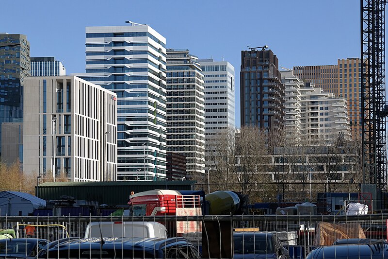 File:Skyline Amsterdam Zuidas.jpg