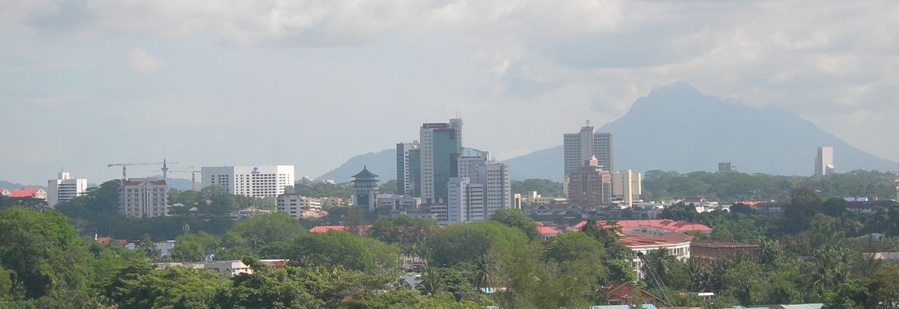 File:Skyline of Kuching.jpg - Wikimedia Commons