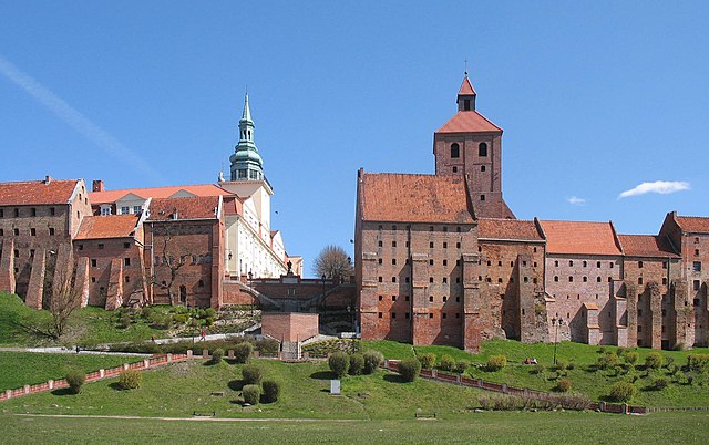 The medieval city of Grudziądz, with its intact granaries along the Vistula River