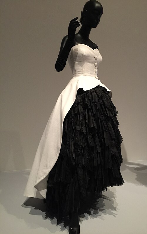 White cotton pique and black taffeta and organza evening gown (1951). Philadelphia Museum of Art.