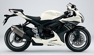 Suzuki-GSXR-600-2012-5.jpg