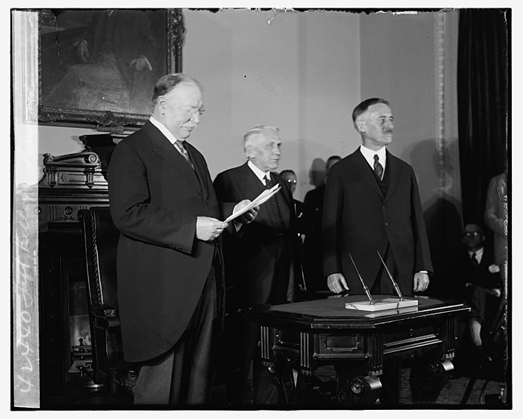 File:Taft, Kellogg, Stimson, (3-26-29) LCCN2016843537.jpg