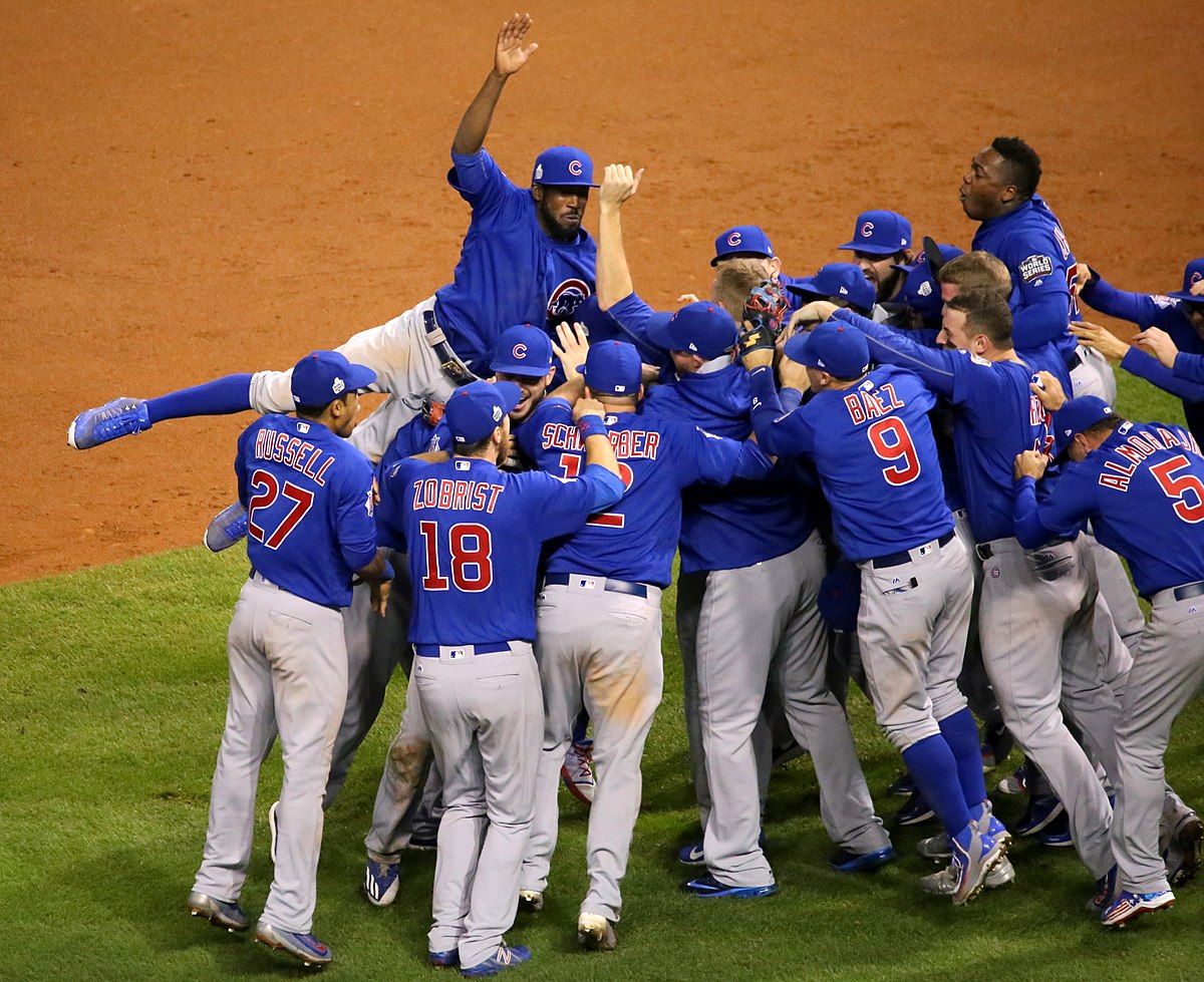 File:The Cubs celebrate after winning the 2016 World Series.  (30658637601).jpg - Wikimedia Commons