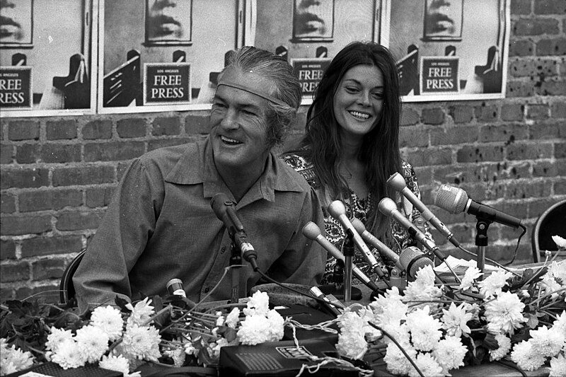 File:Timothy Leary and Rosemary Woodruff.jpg