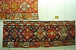Traditionella rumänska mattor på Ethnographic Museum i Sighetu Marmatei.jpg