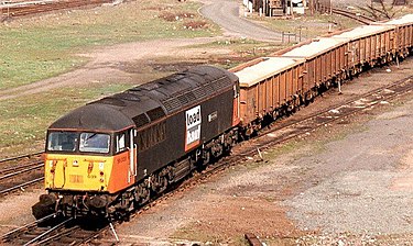 A British Rail Class 56 No.56039 in Loadhaul livery hauls a trainload of salt from Boulby into Tees Marshalling Yard, July 1998 Trainload of salt from Boulby arriving at Tees Yard - geograph.org.uk - 492255.jpg