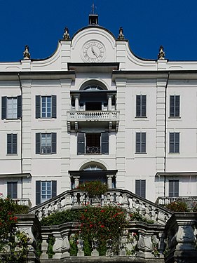 Tremezzo.- les balcons de la villa Carlotta (Italie)