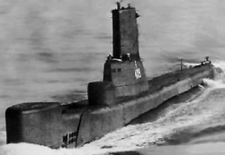 USS Piper with BQR-4A bow sonar USS Piper (SS-409).gif