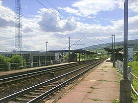 Železničná zastávka Bratislava-Vinohrady v roku 2007, koľaje trate Žilina – Bratislava hl. st.