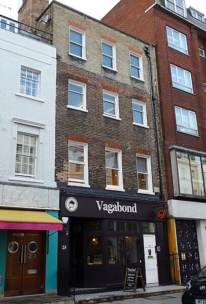 File:Vagabond, Fitzrovia, W1.jpg