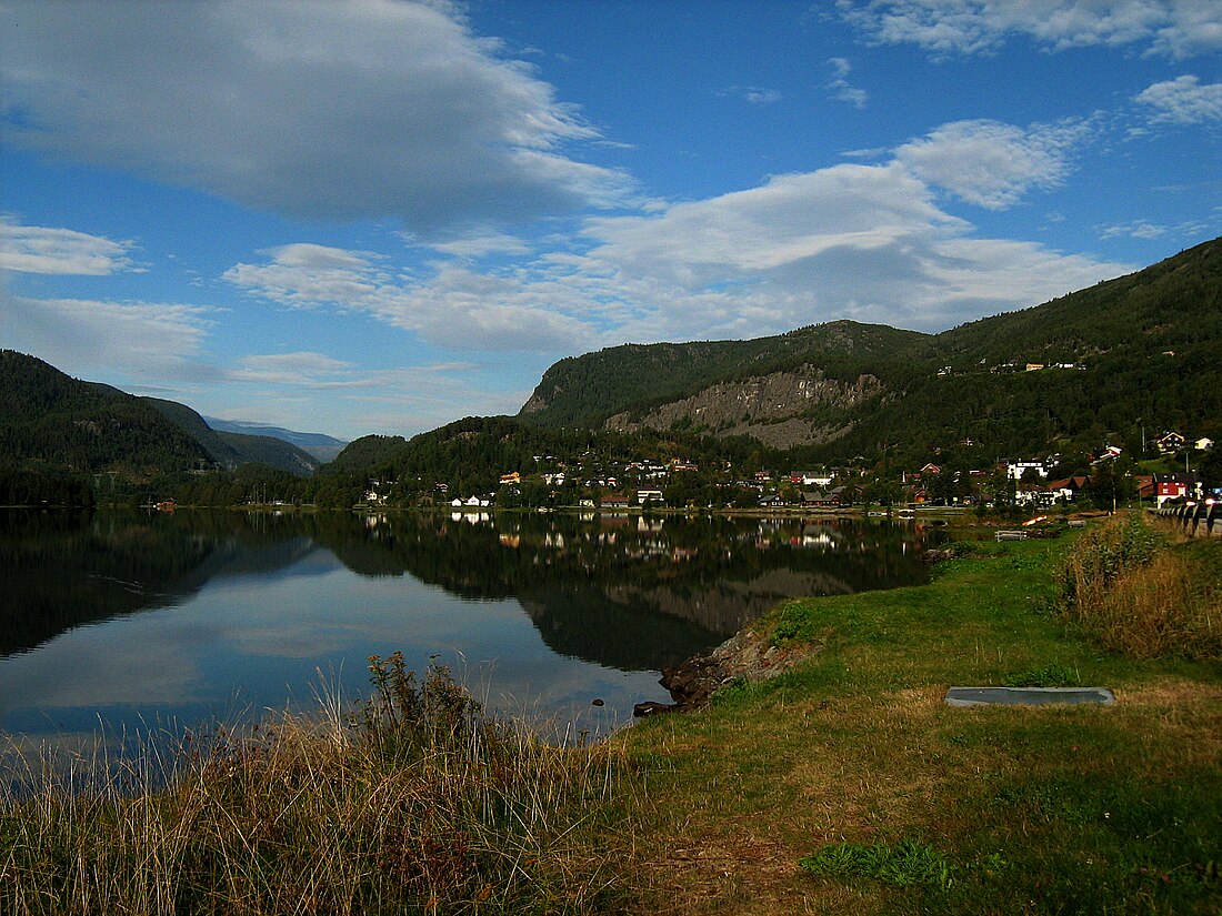 File:View on Hol.jpg