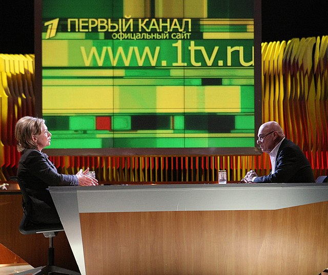 Vladimir Pozner interviews U.S. Secretary of State Hillary Rodham Clinton on the "Pozner Show" in Moscow, 19 March 2010