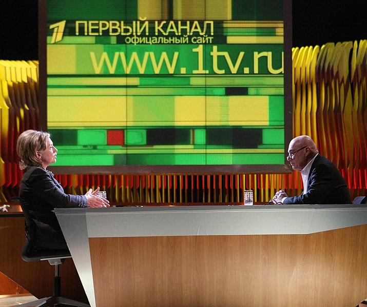 File:Vladimir Posner interviews Hillary Rodham Clinton in Moscow 2010.jpg