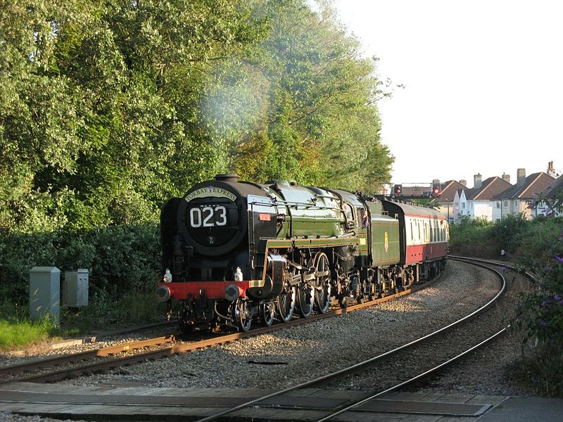 File:Weston-super-Mare - 70000 arriving with up Torbay Express.jpg