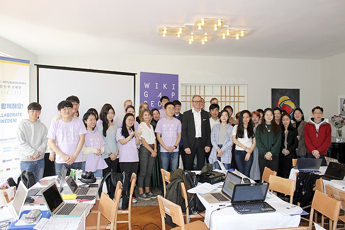 今年3月8日韩国首尔WikiGap活动合影