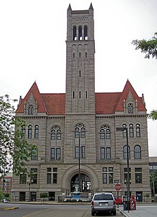 Wood County Courthouse Parkersburg West Virginia.jpg