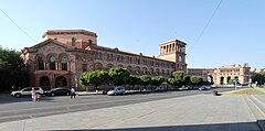 Ереван уровень. Площадь независимости Ереван. Площадь Республики Ереван 2018. Репаблик сквер Ереван. Площадь Республики Ереван 2200.