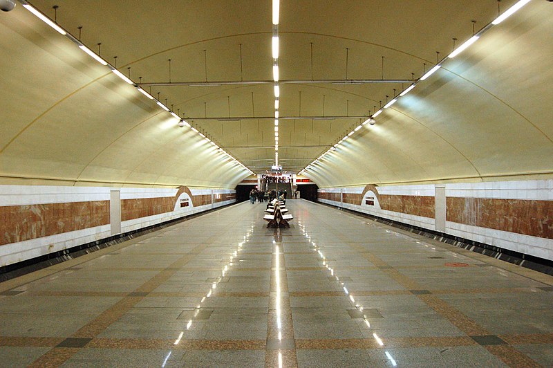 Αρχείο:Zhytomyrska metro station Kiev 2010 01.jpg