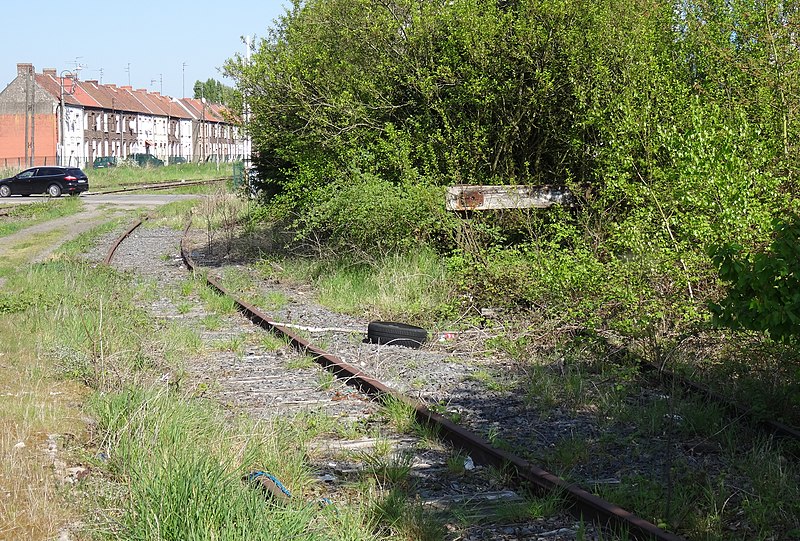 File:État de la section de Saint-Saulve à Blanc-Misseron de la ligne de Douai à Blanc-Misseron au 16 avril 2014 (113, gare d'Onnaing).JPG