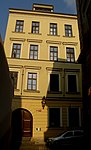 Činžovní_dům_U_Bílého_kohouta_(Staré_Město),_Praha_1,_Liliová_8,_Staré_Město.jpg